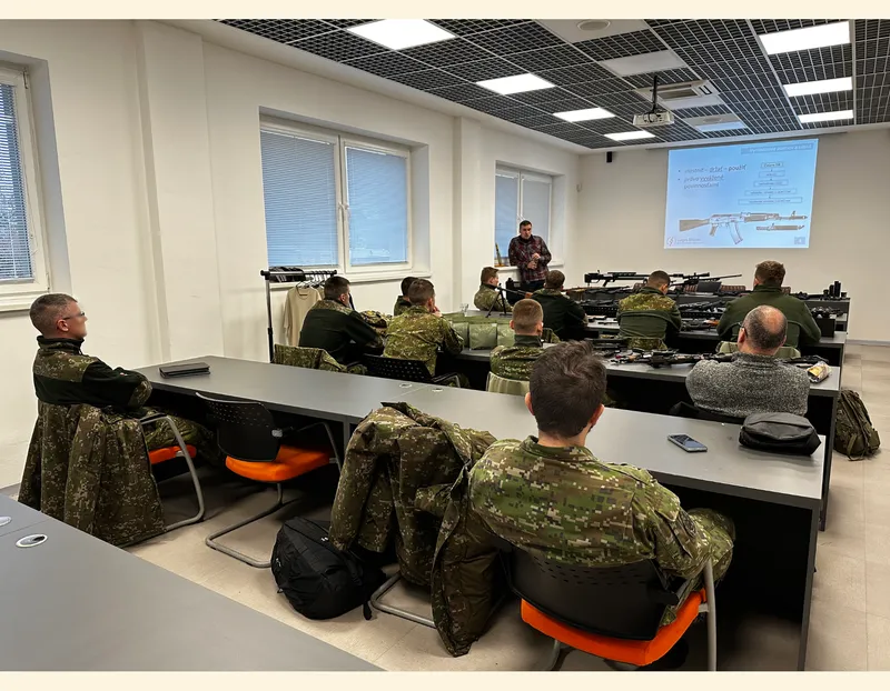 Opportunities for Civilian Gun Ownership in Enhancing the Competence of a Professional Soldier (RDA, NM)